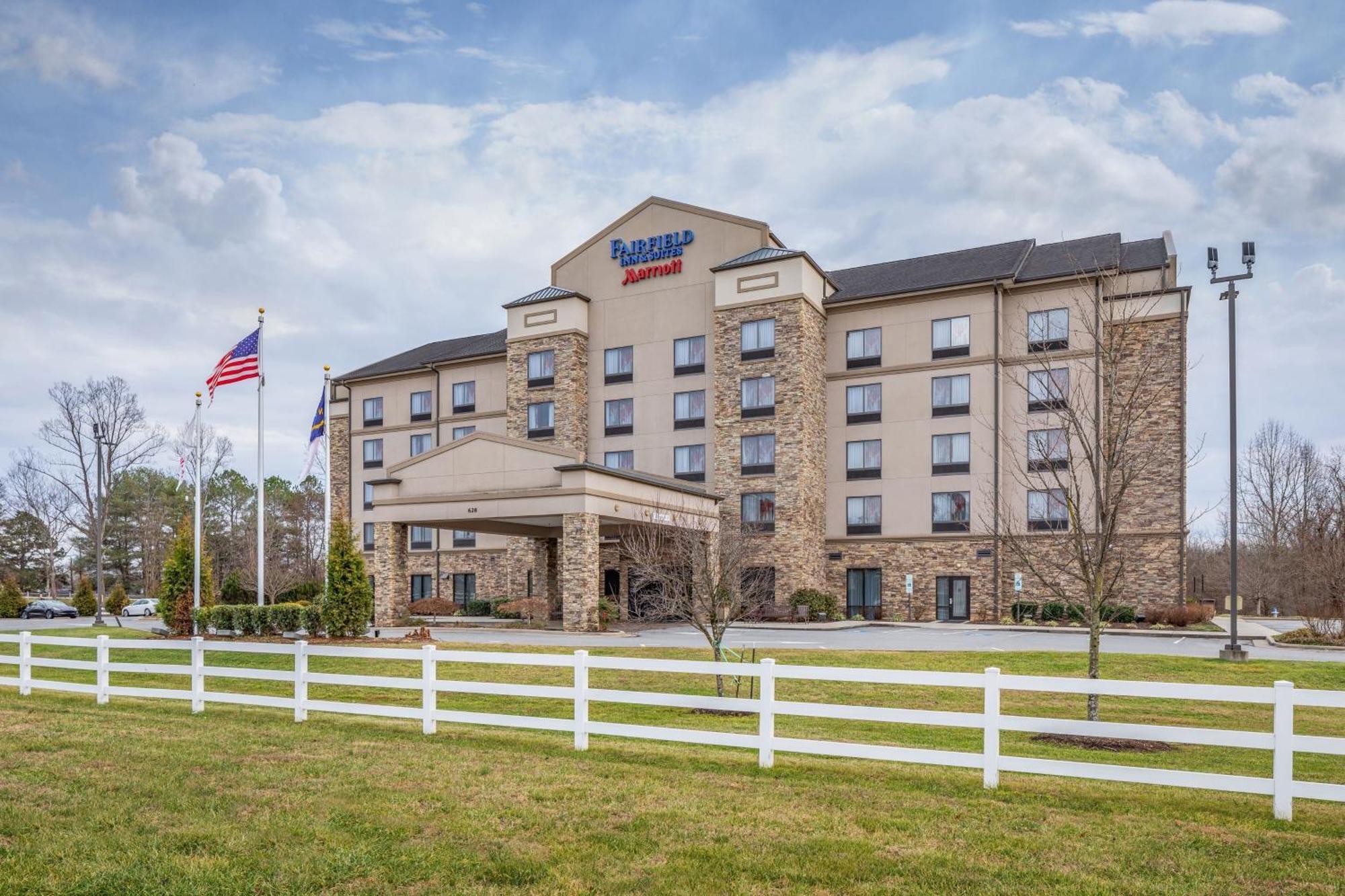 Fairfield Inn Suites Elkin Jonesville Exterior foto